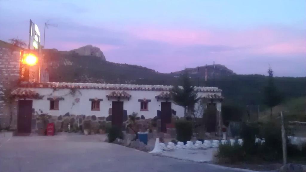 Alojamiento Rural La Caseria De Piedra Restaurante Jaén Esterno foto