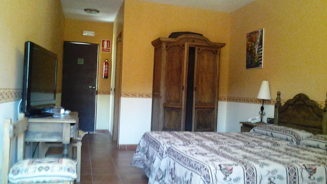 Alojamiento Rural La Caseria De Piedra Restaurante Jaén Esterno foto
